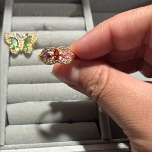 Elegant Gold and Red Gemstone Ring